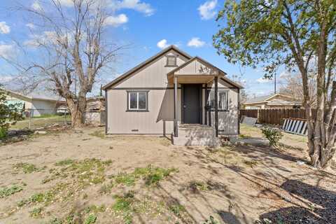 1009 E Shasta Street, Avenal, CA 93204