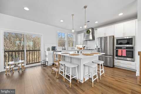 111 WAKE ROBIN CT, LAKE FREDERICK, VA 22630