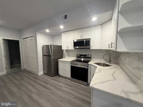 800 CALLOWHILL STREET, PHILADELPHIA, PA 19123