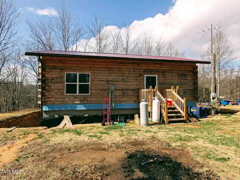 326 Flat Top Road, Coeburn, VA 24230