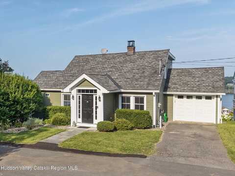 209 Sackett Street, Port Ewen, NY 12466