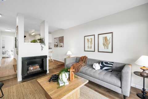 2562 Walnut Blvd, Walnut Creek, CA 94596