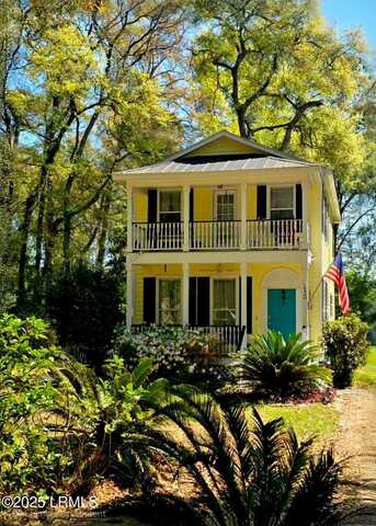 13 Meridian Road, Beaufort, SC 29907