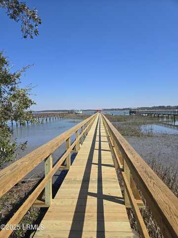 24 Wrights Point Circle, Beaufort, SC 29902