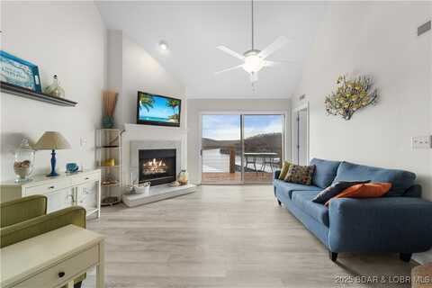 601 Park Place Drive unit: 4 D, Kaiser, MO 65047