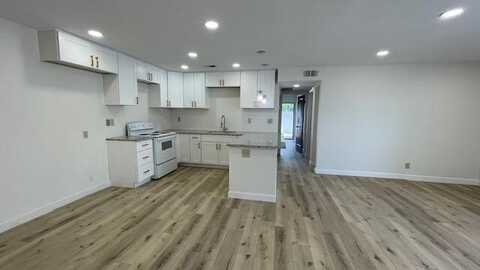 3088 Sunflower Circle E, Palm Springs, CA 92262