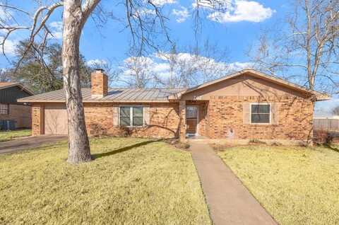 202 Nimitz St, Fredericksburg, TX 78624