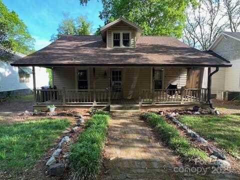 724 Wood Street, Statesville, NC 28677