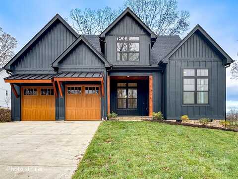 304 Mavrick Drive, Mills River, NC 28759