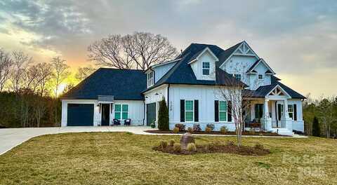 129 Ryleigh Dan Place, Mooresville, NC 28115