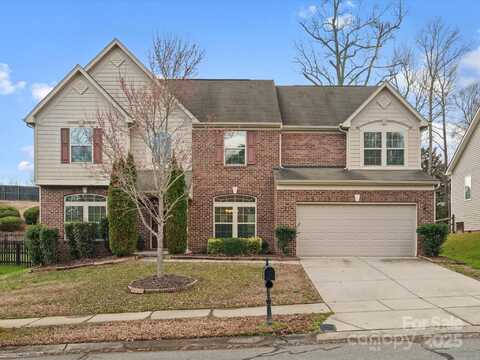 9823 Shearwater Avenue NW, Concord, NC 28027