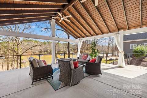 228 Wildwood Cove Drive, Mooresville, NC 28117