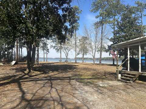 425 Lake Moultrie Drive, Bonneau, SC 29431