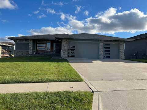 10598 NW 72nd Lane, Johnston, IA 50131