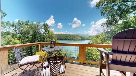 216 Alarka Point, Bryson City, NC 28713