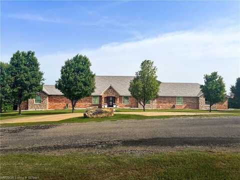 21580 Ranch RD, Howe, OK 74940