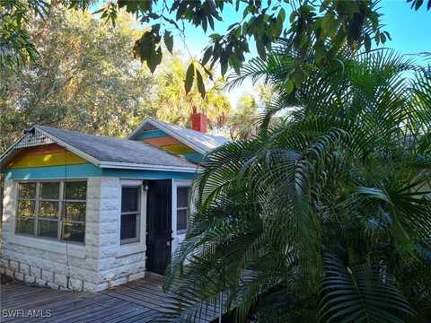 775 36th Avenue S, Saint Petersburg, FL 33705