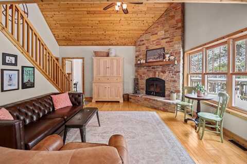 2962 PINE CREST LN, Sayner, WI 54560