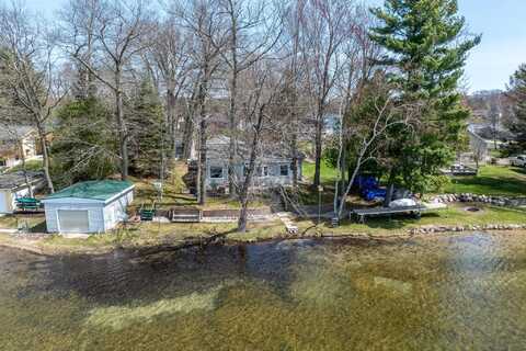 8581 Lynwood Lane, Mecosta, MI 49332