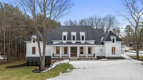 6437 Gaslight Court, Saugatuck, MI 49453