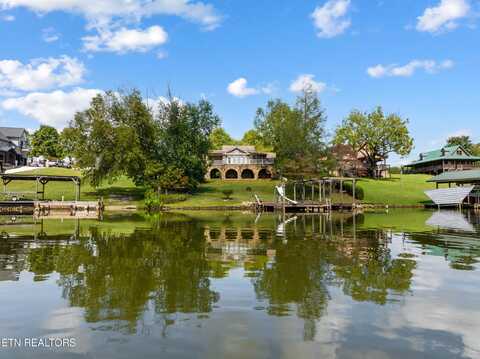 134 Toqua Lane, Vonore, TN 37885