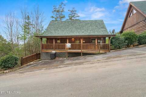 2040 Cougar Crossing Way, Sevierville, TN 37862