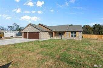 20 Bartlett Court, Benton, MO 63736