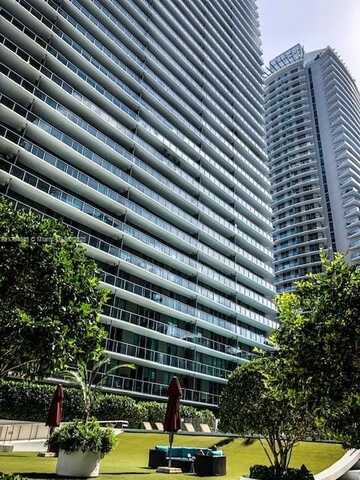 1111 SW 1st Ave, Miami, FL 33130