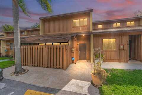4263 S Pine Island Rd, Davie, FL 33328
