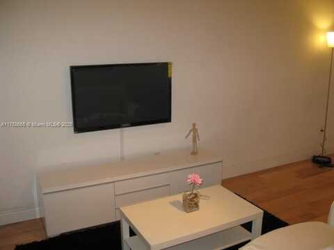 1035 Meridian Ave, Miami Beach, FL 33139