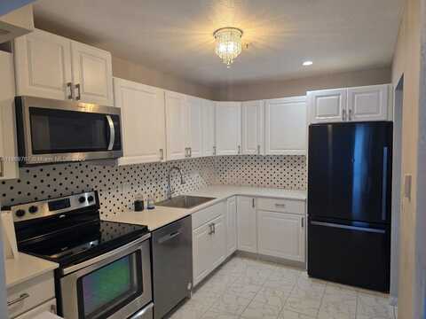 20505 E Country Club Dr, Aventura, FL 33180