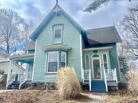 127 N 5th, Edmore, MI 48829