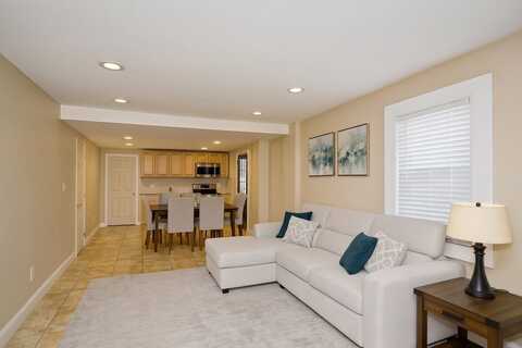 34 Temby St, Springfield, MA 01119