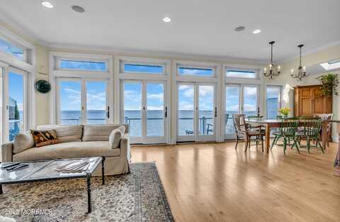 42 Bayside Drive, Atlantic Highlands, NJ 07716