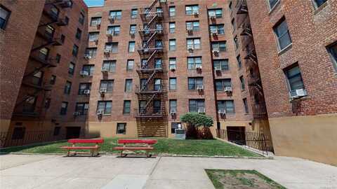 33-46 92 St, Jackson Heights, NY 11372