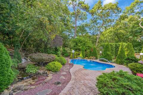 62 Laurel Drive, Smithtown, NY 11787