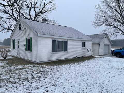 20484 12th Road, Plymouth, IN 46563