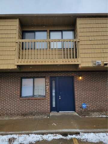 697 Carroll Street, Akron, OH 44304