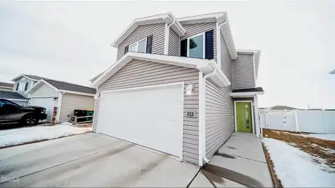 933 Madison Lane, Bismarck, ND 58503