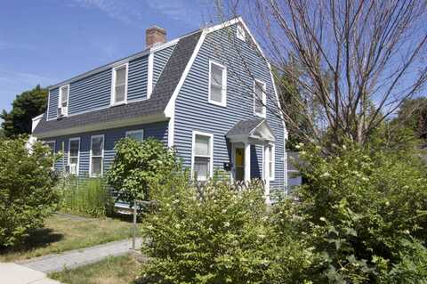 38 Concord Way, Portsmouth, NH 03801