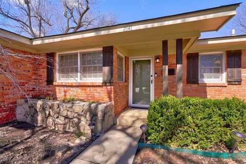 2141 Huntleigh Drive, Oklahoma City, OK 73120