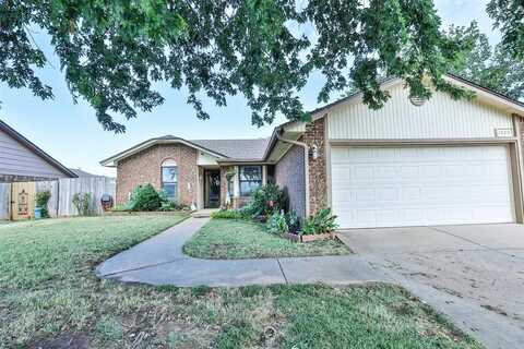 1529 Aspen Drive, Moore, OK 73160