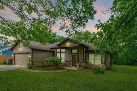 621 S Hill Street, Pilot Point, TX 76258