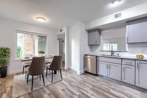 557 Trailcrest Drive, Garland, TX 75043