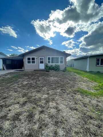 819 Jackson St, Wray, CO 80758