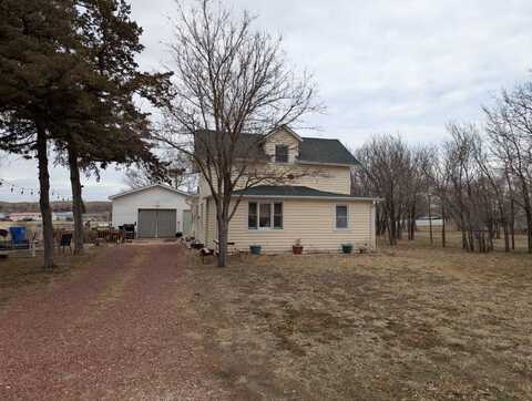 230 Elm St., Sutherland, NE 69165