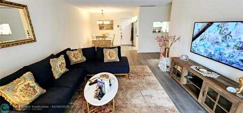 3212 NE 12th St, Pompano Beach, FL 33062