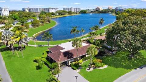 3015 N Palm Aire Dr, Pompano Beach, FL 33069