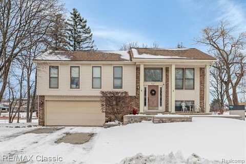 40692 VILLAGE OAKS, Novi, MI 48375