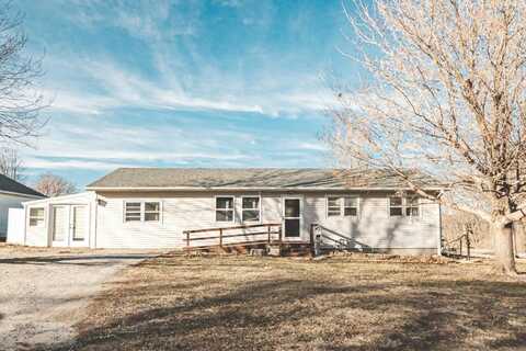 1104 Miami Street, Hiawatha, KS 66434